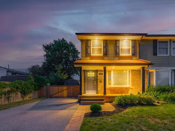 1379 Orlando CT, Oshawa, ON L1G 6T8