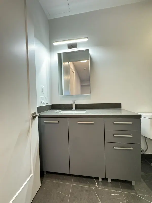 38 Gandhi LN #3605, Markham, ON L3T 0G9