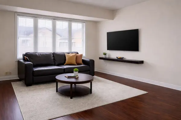 43 Colchester ST #Coach House, Markham, ON L6B 1K4