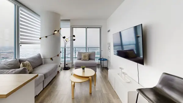 898 Portage Pkwy #5503, Vaughan, ON L4K 0J6