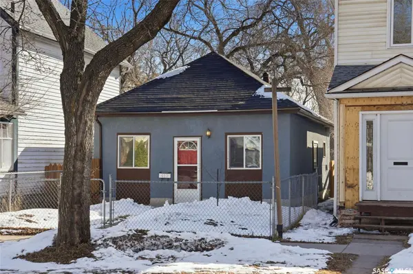 412 H AVENUE S, Saskatoon, SK S7M 1W5
