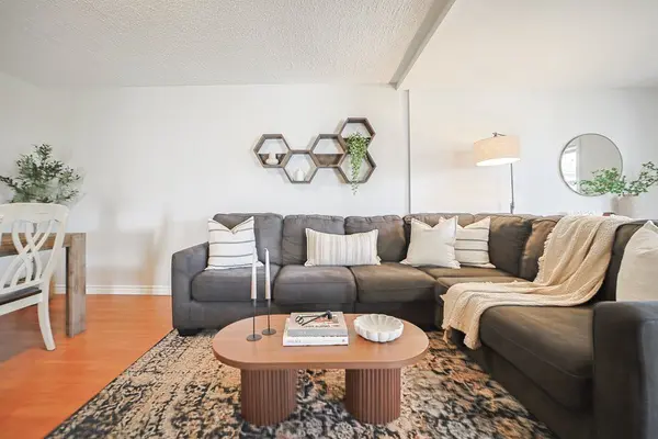 3 Mill ST S, Brampton, ON L6Y 1S4