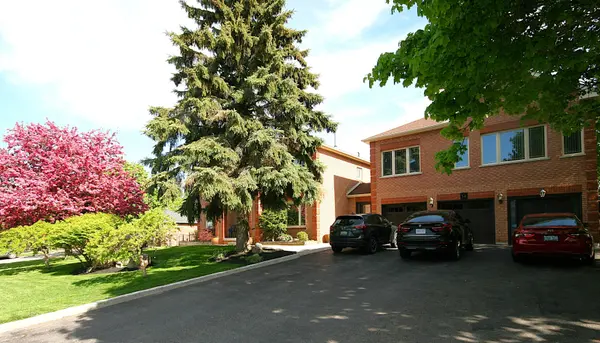 14 Hawthorne RD, Mono, ON L9W 6G7