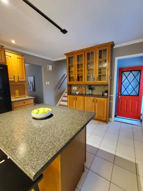 1039 Osgoode DR, London South, ON N6E 1E3