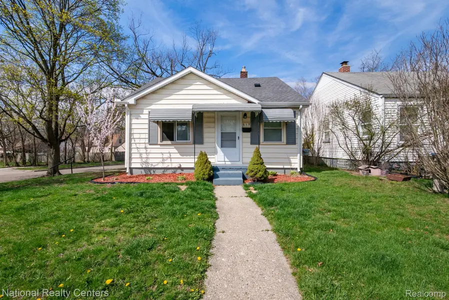 615 Lenox AVE, Pontiac, MI 48340