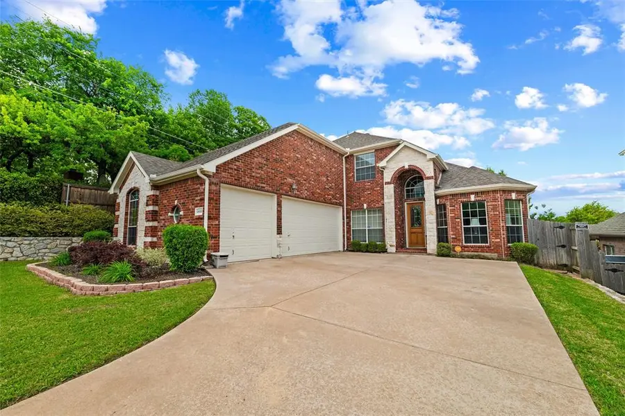 5800 Wester Way Drive, Arlington, TX 76013