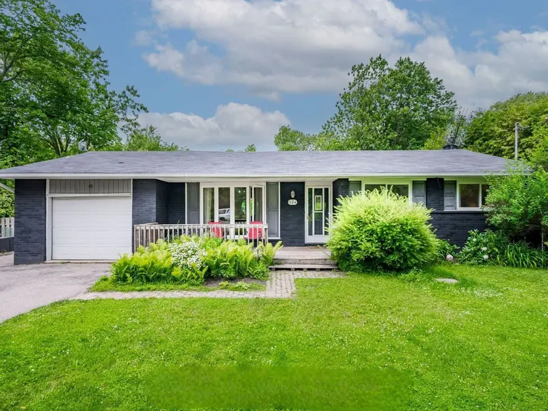 674 Roselawn AVE #Lower, Oshawa, ON L1L 1B2