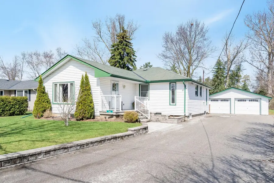 142 Oriole DR, East Gwillimbury, ON L9N 1G9