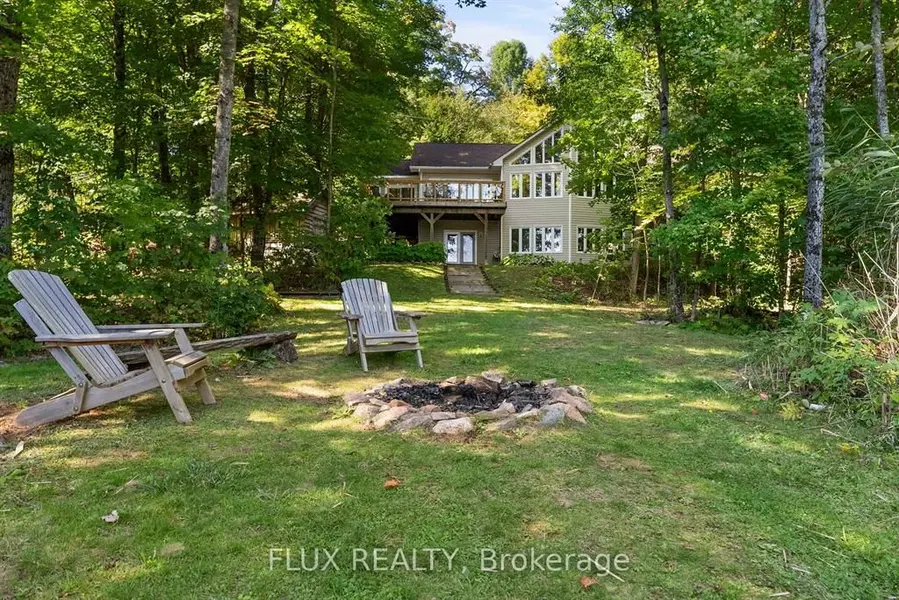 1658 Hospitality RD, Minden Hills, ON K0M 2K0