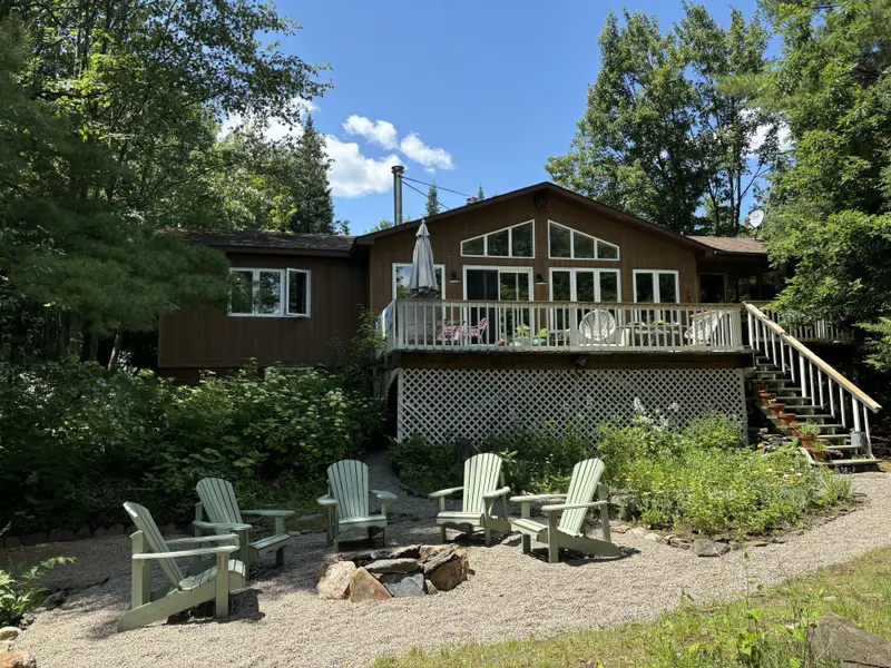 26 Cedar CT, Trent Lakes, ON K0M 1A0