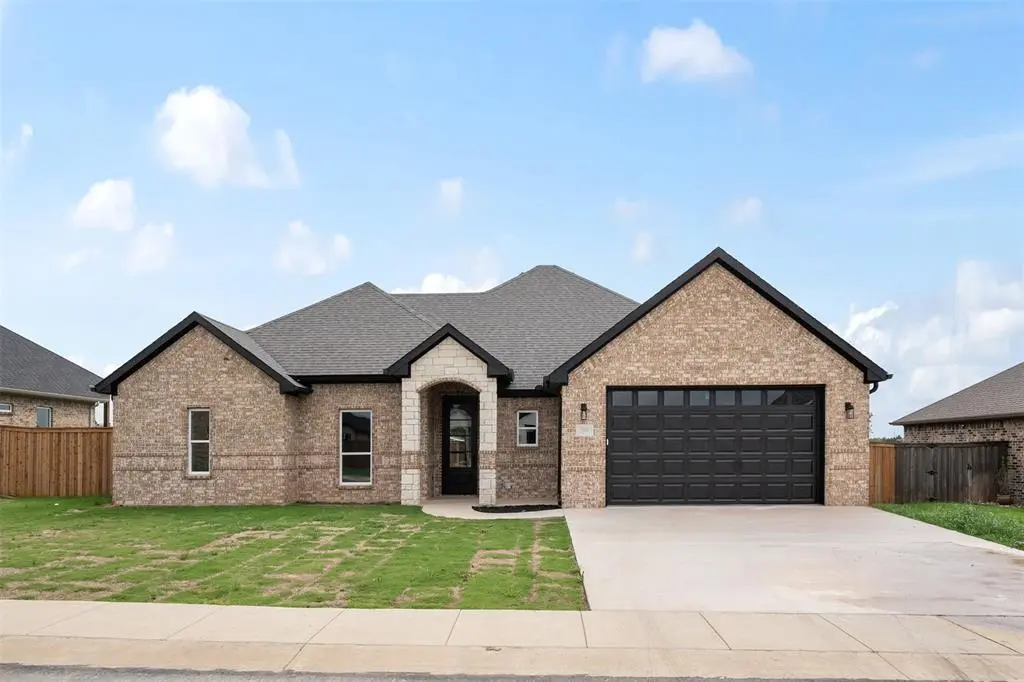 509 Limestone Circle, Mabank, TX 75147