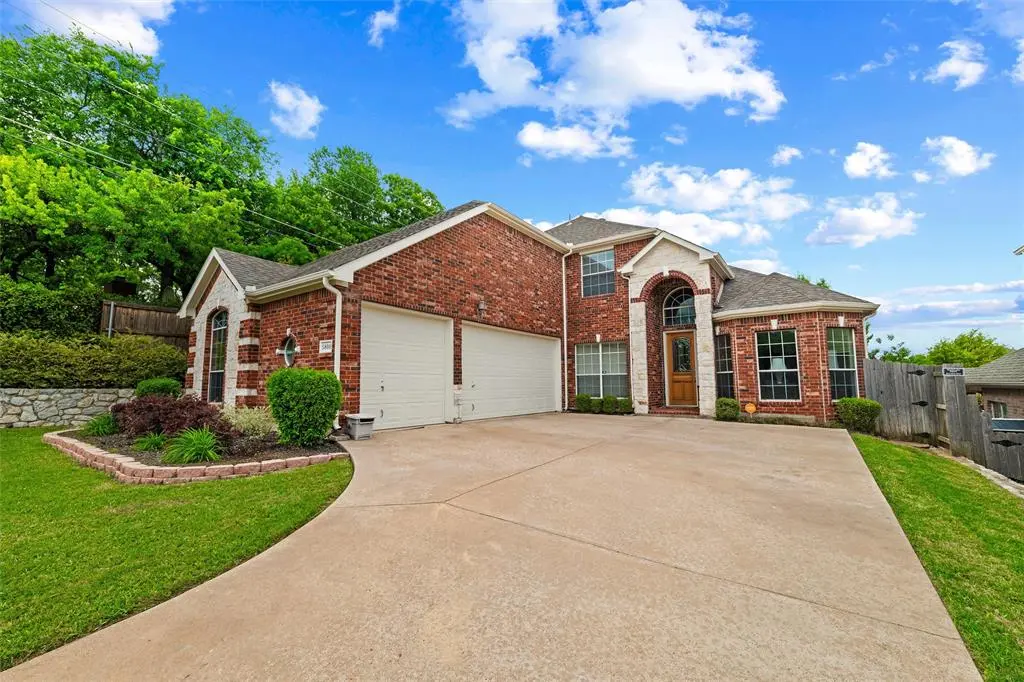 5800 Wester Way Drive, Arlington, TX 76013