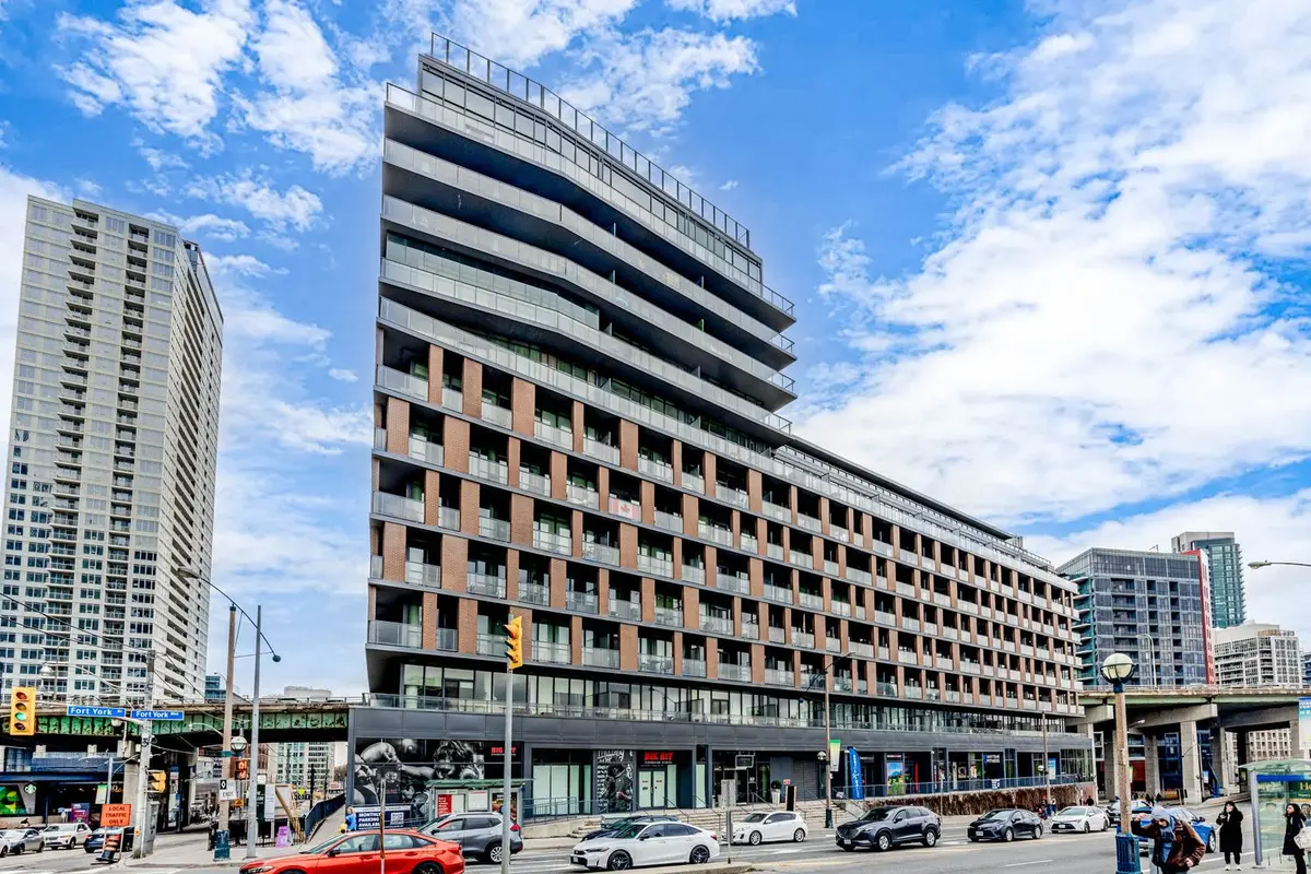 169 Fort York BLVD #216, Toronto C01, ON M5V 0C8