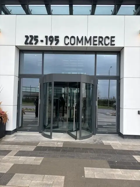 195 Commerce ST #5002, Vaughan, ON L4K 0P9