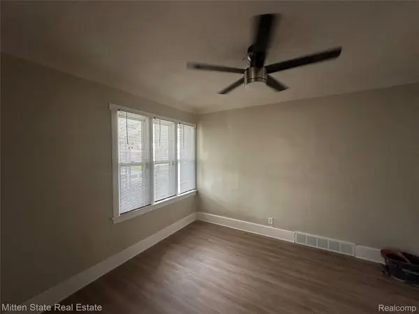 16225 CHEYENNE ST, Detroit, MI 48235