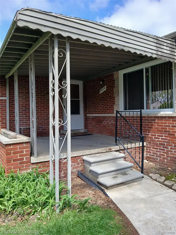 24670 Gardner ST, Oak Park, MI 48237