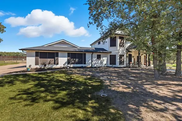 4011 E Bankhead HWY, Hudson Oaks, TX 76087