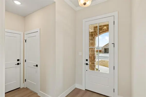 506 Limestone Circle, Mabank, TX 75147