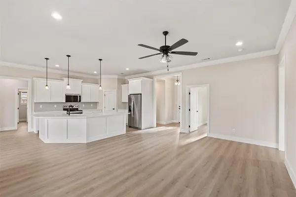 506 Limestone Circle, Mabank, TX 75147