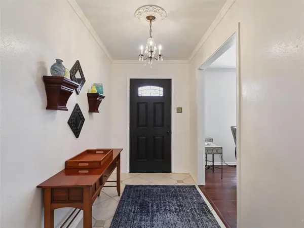 304 Ridgewood Drive, Richardson, TX 75080