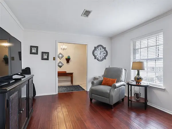 304 Ridgewood Drive, Richardson, TX 75080