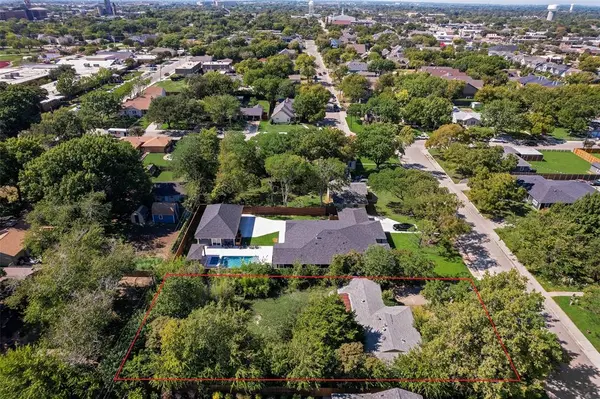 826 E Texas Street, Grapevine, TX 76051