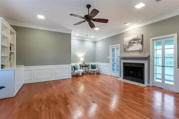 2418 Vista Glen Lane, Carrollton, TX 75007