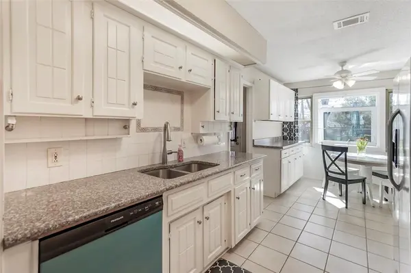 1822 E Cedar Elm Drive, Arlington, TX 76012