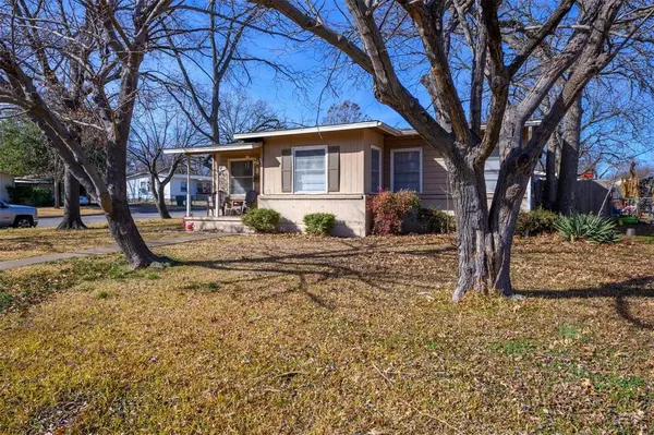 221 W Burton Street, Sherman, TX 75092