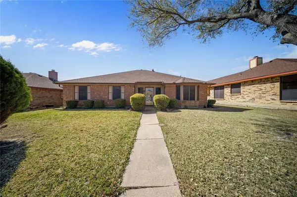 736 Whitewing Drive, Mesquite, TX 75150