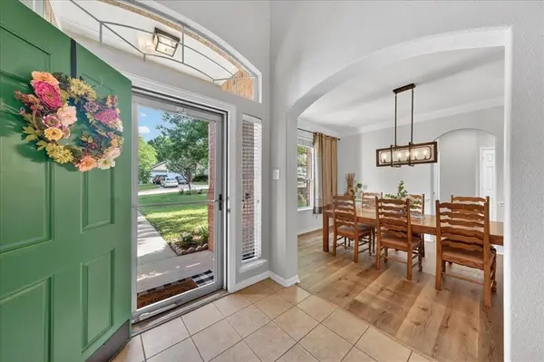 925 Ascension Drive, Hurst, TX 76053