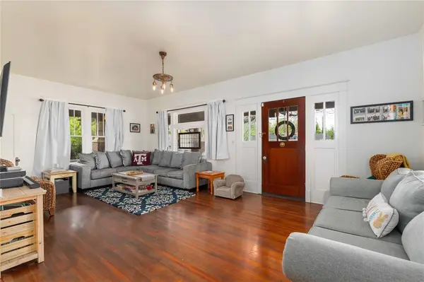 1700 Austin Avenue, Brownwood, TX 76801