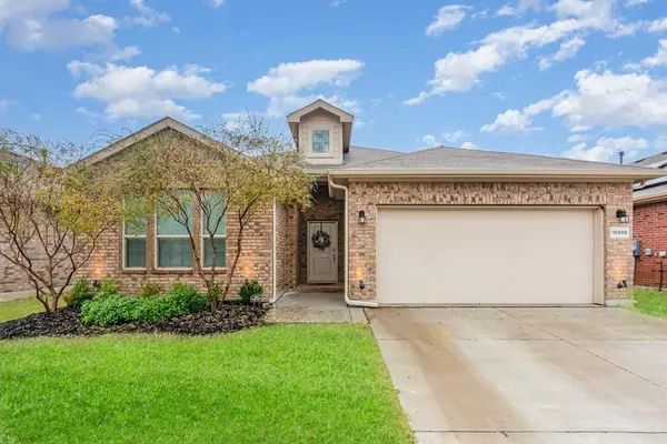 15809 Caballero Drive, Fort Worth, TX 76247