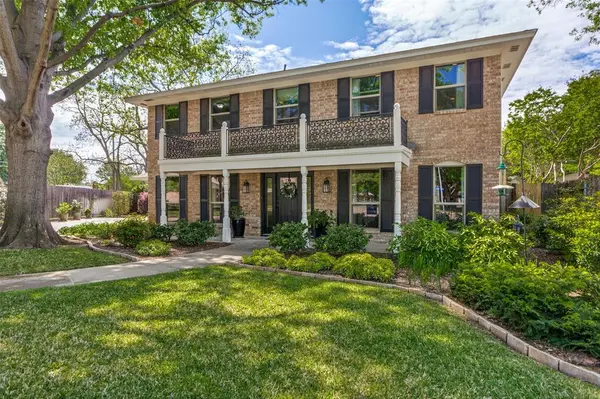 1911 Lakeside Drive, Arlington, TX 76013