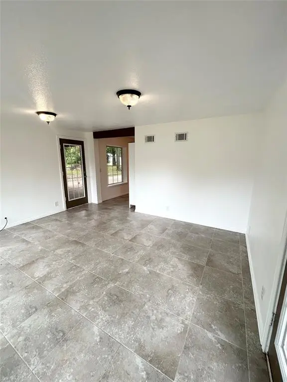 921 Bradleys Bend, Tool, TX 75143