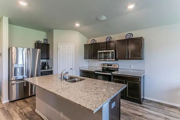 7017 Canadian Drive, China Spring, TX 76633