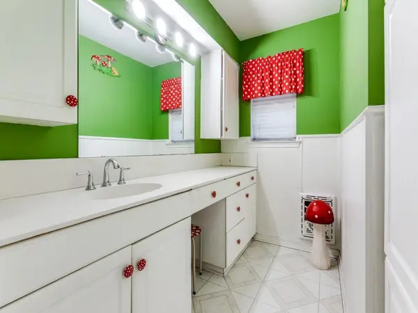 2804 S 5th Street, Garland, TX 75041