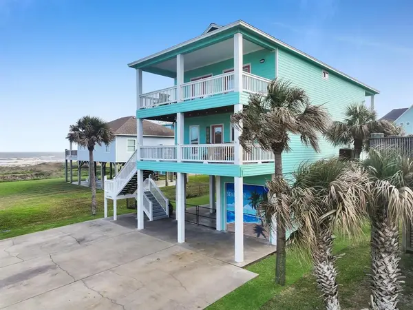 931 Bahama Drive, Port Bolivar, TX 77650