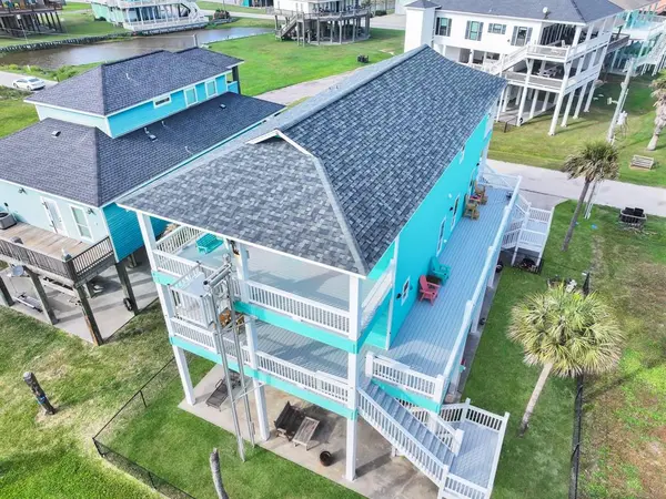 931 Bahama Drive, Port Bolivar, TX 77650