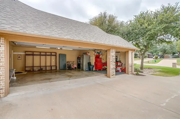 112 Heritage Place, Glen Rose, TX 76043