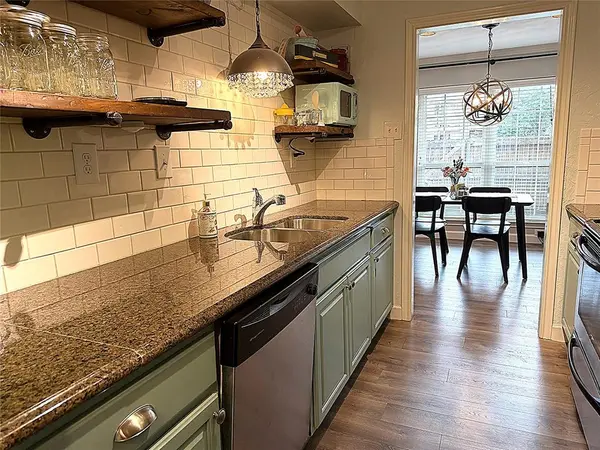 16301 Ledgemont Lane #181, Addison, TX 75001