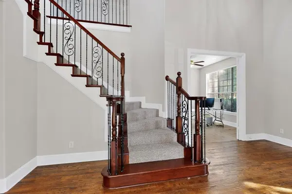 404 Broken Sword Drive, Lewisville, TX 75056