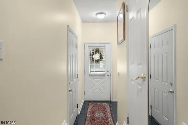 39 Oriole Ter, Hampton Twp., NJ 07860