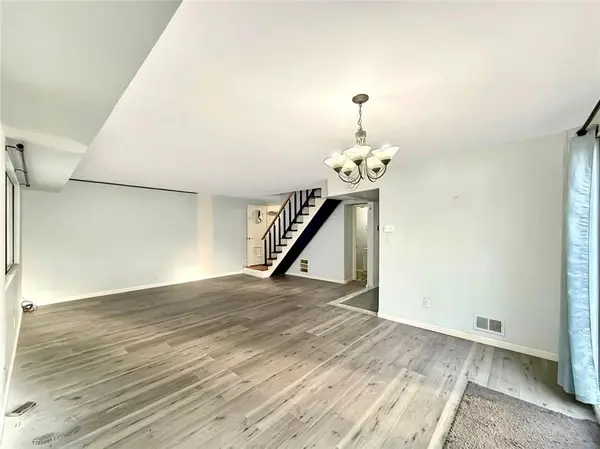 6 Greentree LN, Staten  Island, NY 10314