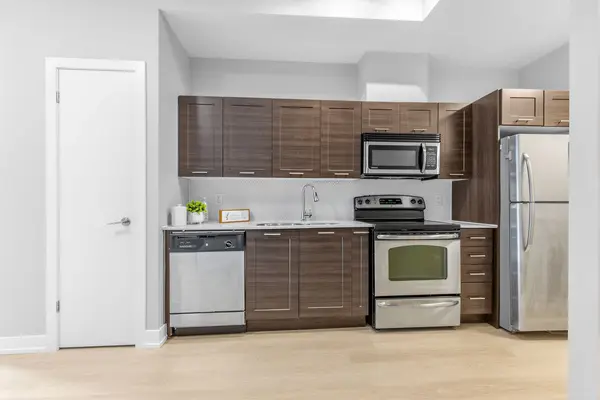 169 Fort York BLVD #216, Toronto C01, ON M5V 0C8