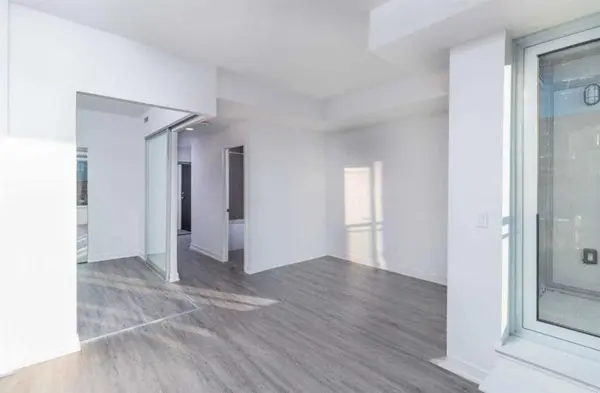 1 Cardiff RD #805, Toronto C10, ON M4P 0G2