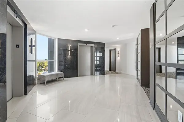 340 Watson ST W #815, Whitby, ON L1N 9G1