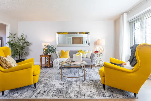 53 Teresa DR, Whitby, ON L1N 6H9