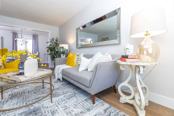 53 Teresa DR, Whitby, ON L1N 6H9