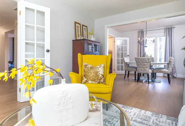 53 Teresa DR, Whitby, ON L1N 6H9